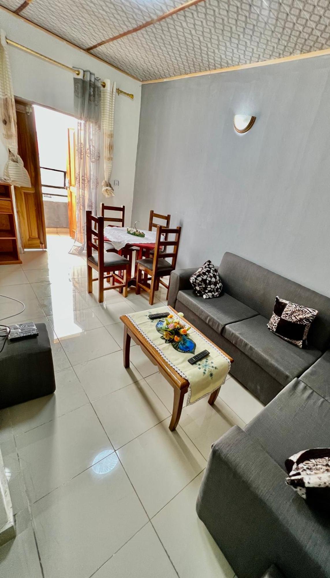 Les Logis De Nouvelle Route Bastos Apartment Yaoundé Екстериор снимка
