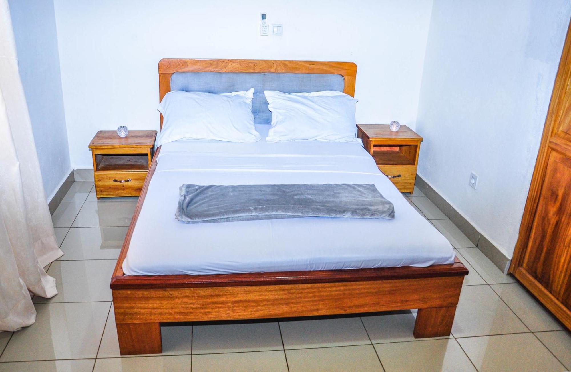 Les Logis De Nouvelle Route Bastos Apartment Yaoundé Екстериор снимка